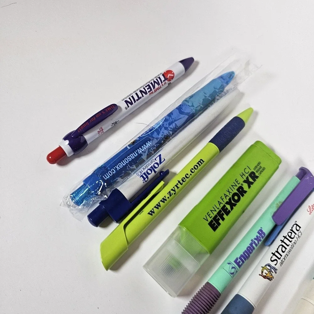 Lot Plastic Pharmaceutical Drug Rep Pens Medical Collectibles